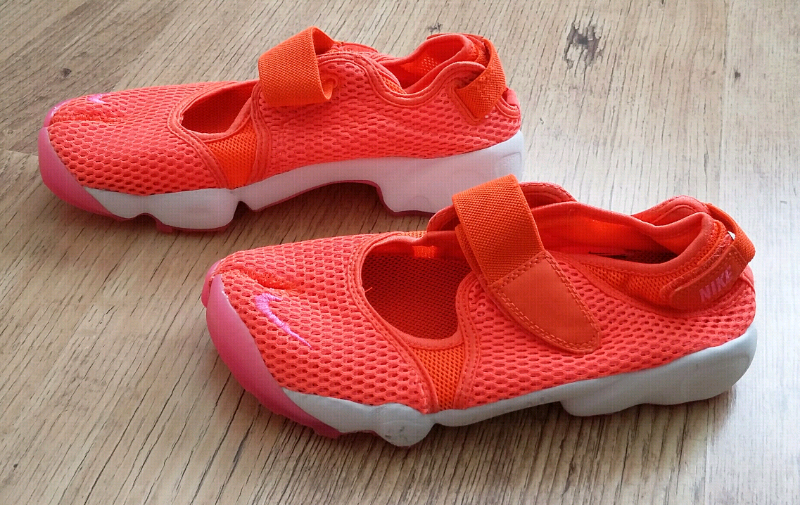 nike air rift 5.5